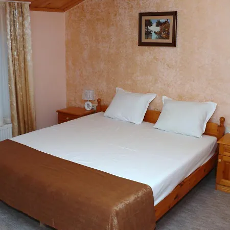 комплекс лебанов Hotel